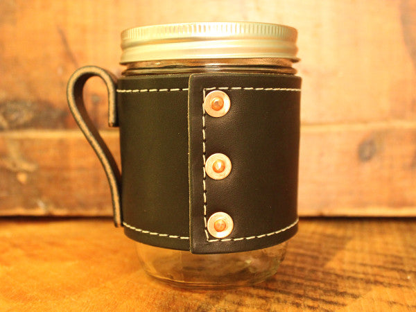 Black Holdster Model 02: Rivet