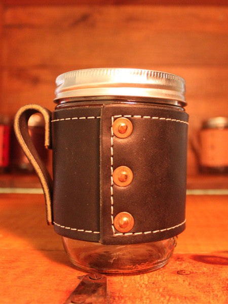 Black Holdster Model 02: Rivet